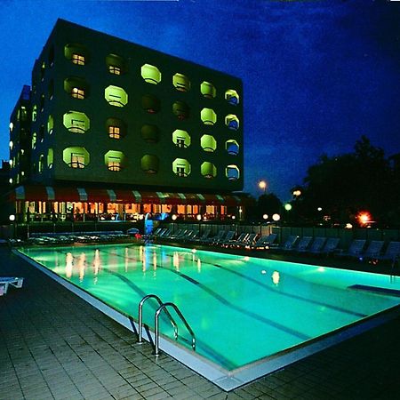Hotel San Pietro Cesenatico Exterior foto