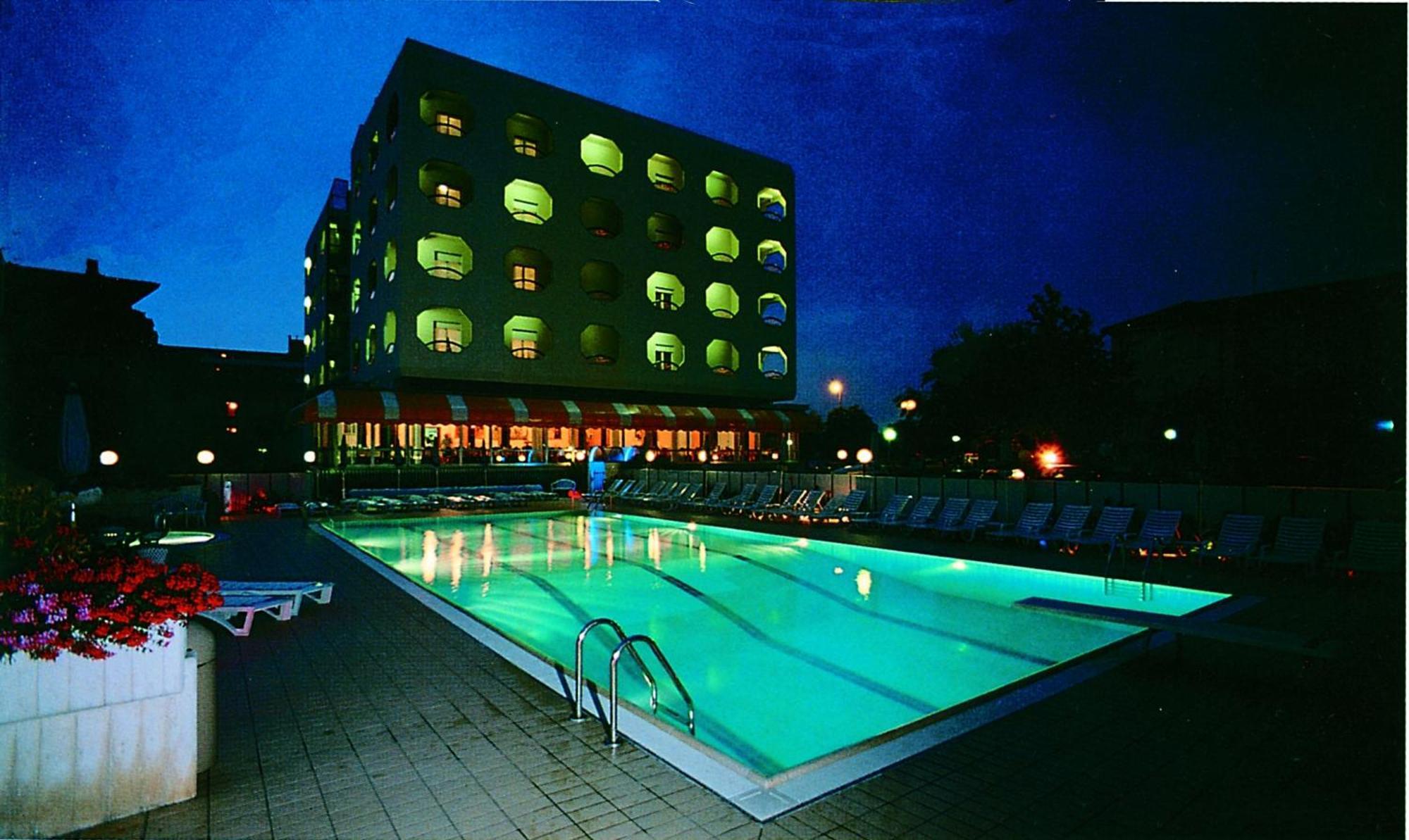 Hotel San Pietro Cesenatico Exterior foto